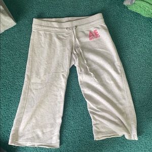 Crop grey American Eagle sweatpants